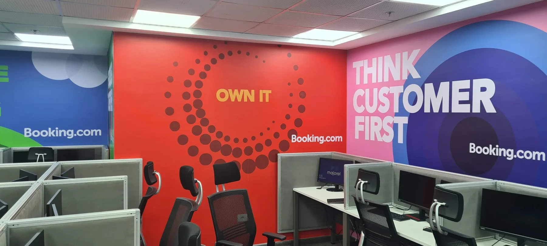 Booking.com internal branding installation image 15