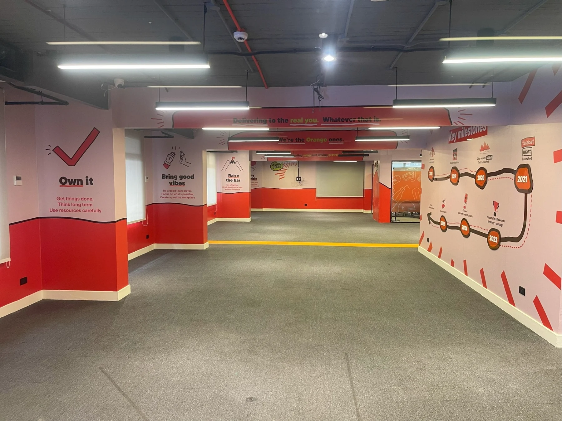 Talabat HQ internal branding project photo 7